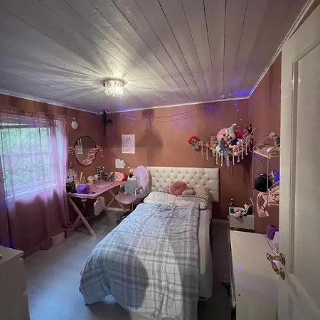 Arctic With Ocean View, Jacuzzi And Northern Lights Karlsøy