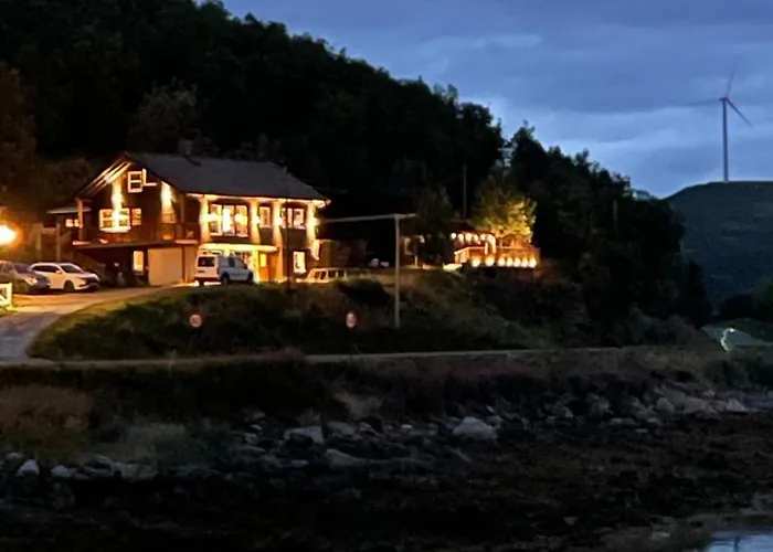 别墅 Arctic With Ocean View, Jacuzzi And Northern Lights *
