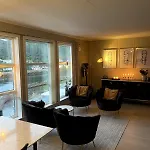 Villa Arctic With Ocean View, Jacuzzi And Northern Lights *