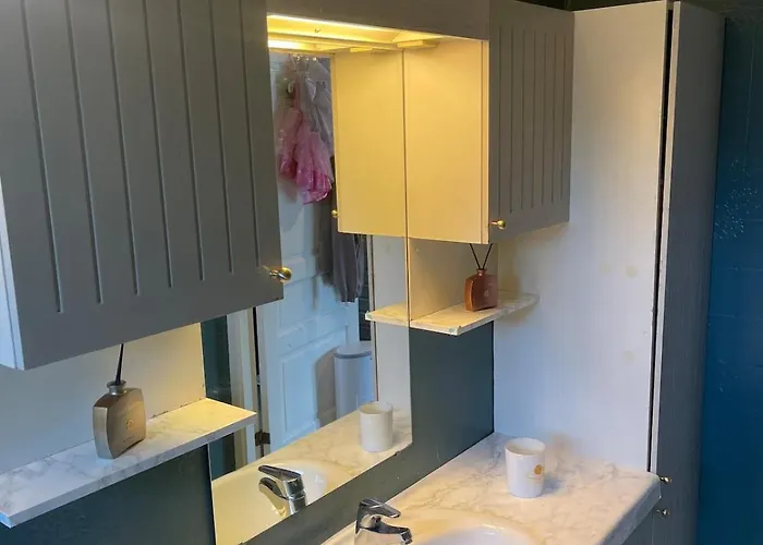 Arctic With Ocean View, Jacuzzi And Northern Lights Villa Karlsøy